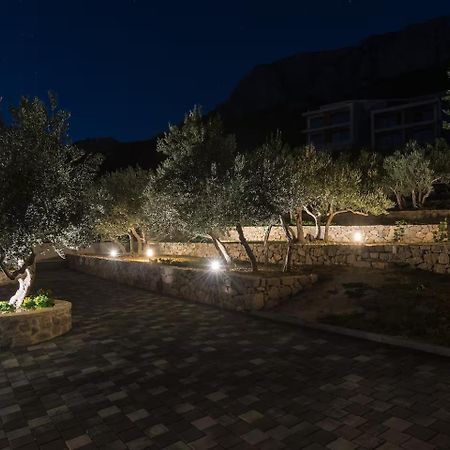 Villa Kuk With Heated Pool Makarska Dış mekan fotoğraf