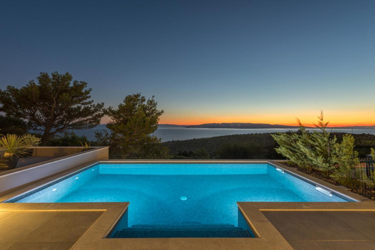 Villa Kuk With Heated Pool Makarska Dış mekan fotoğraf