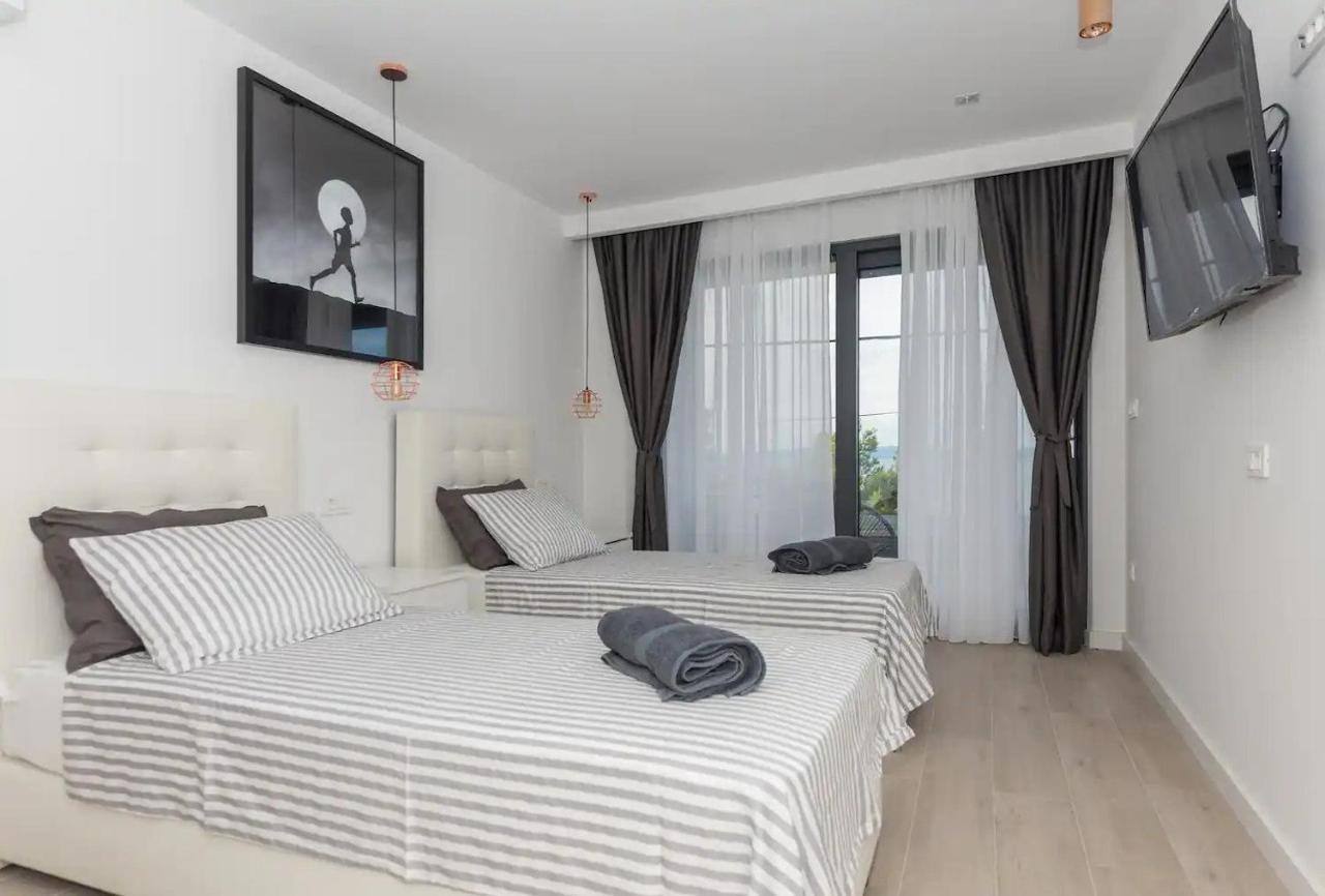 Villa Kuk With Heated Pool Makarska Dış mekan fotoğraf