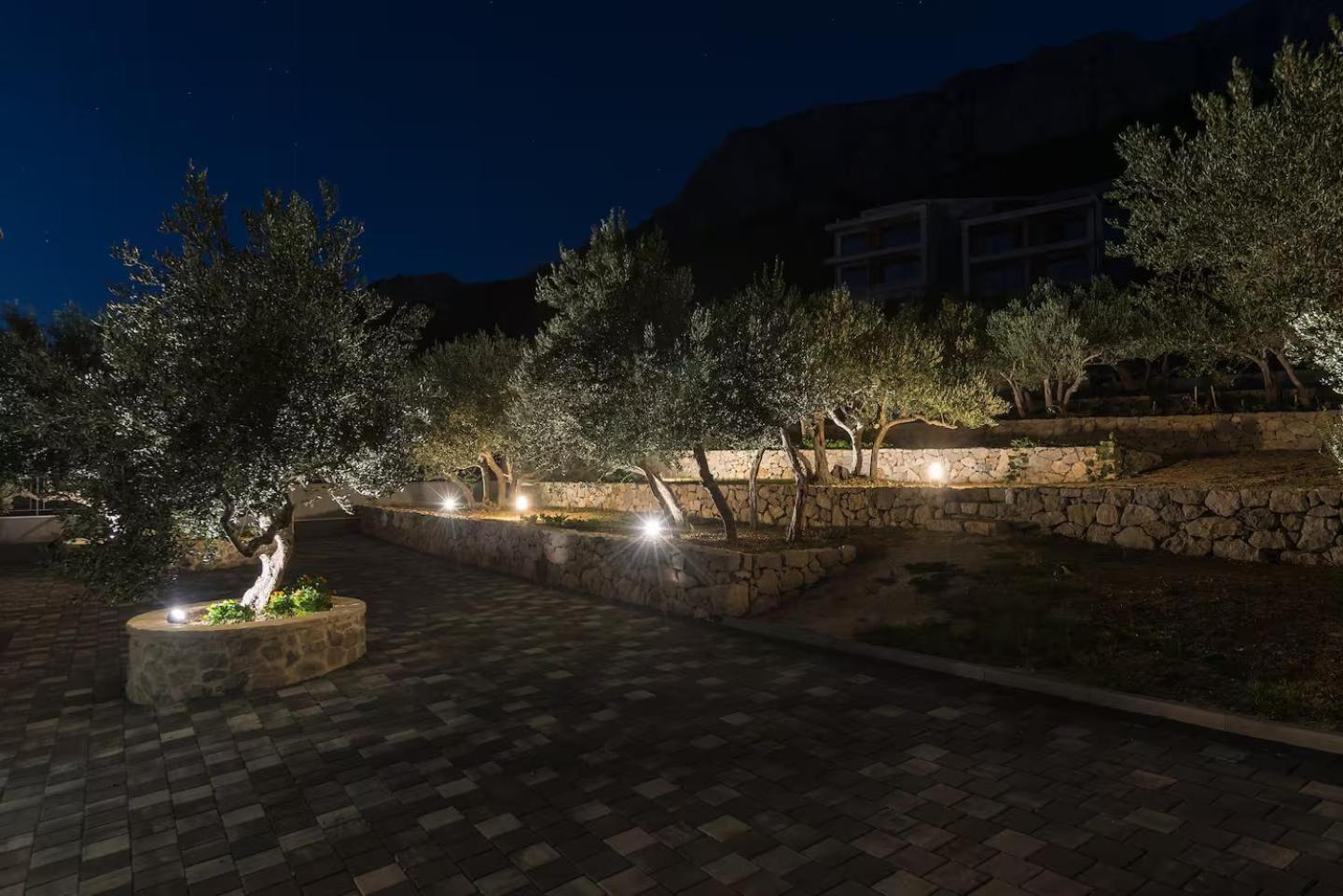Villa Kuk With Heated Pool Makarska Dış mekan fotoğraf