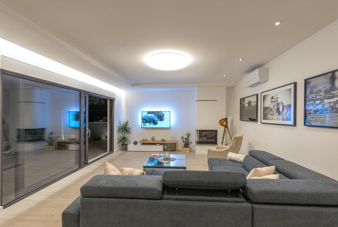 Villa Kuk With Heated Pool Makarska Dış mekan fotoğraf