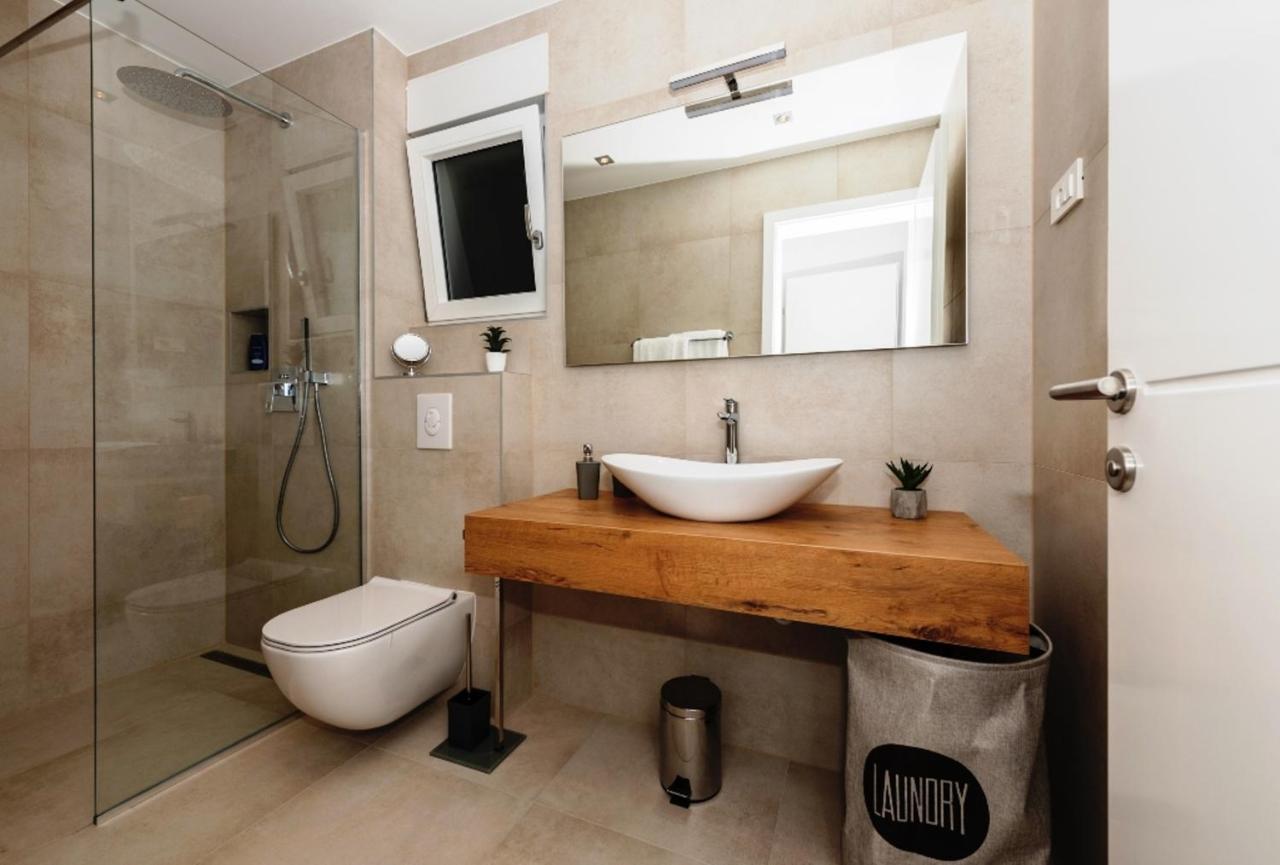Villa Kuk With Heated Pool Makarska Dış mekan fotoğraf